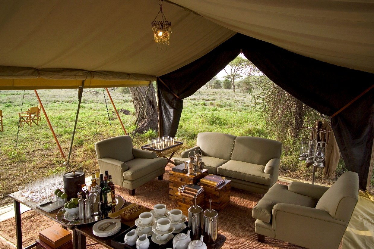 Ndutu Serengeti savannah camp